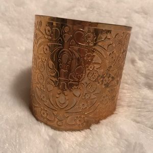 Gold arm cuff